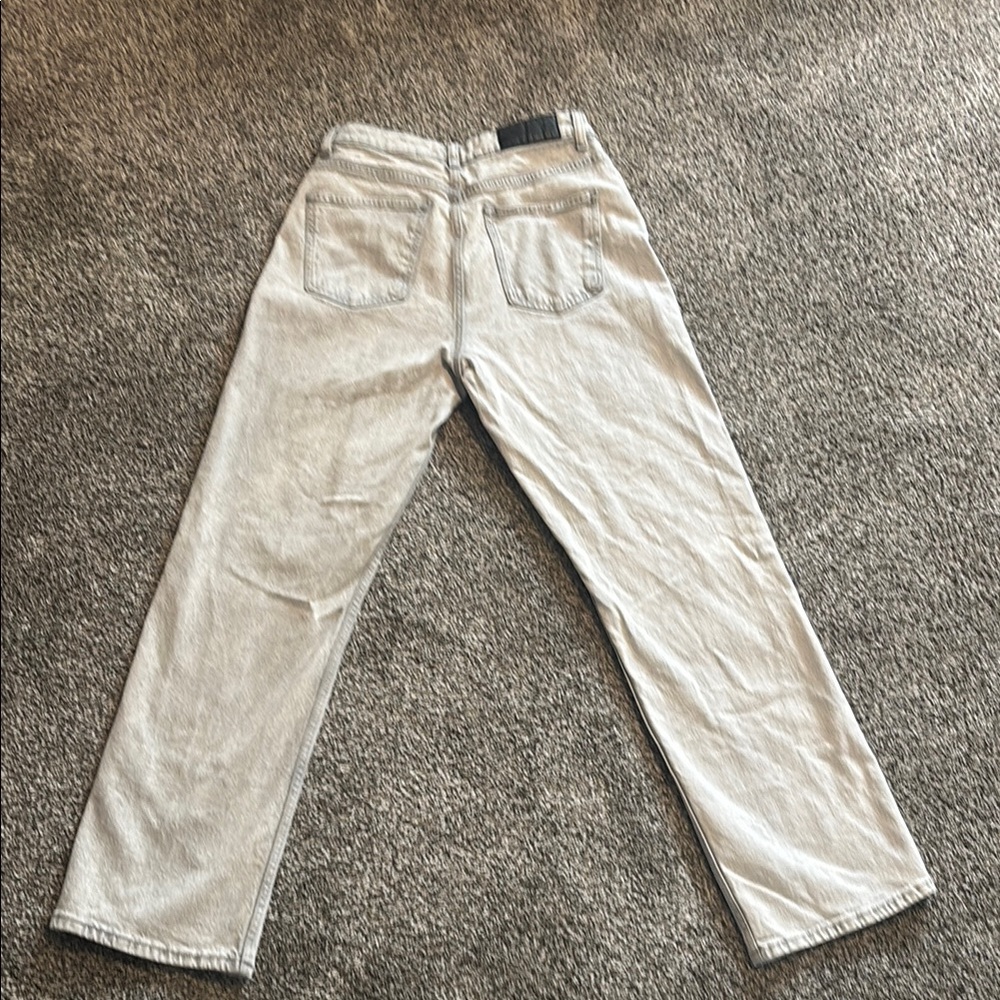 Women’s High Rise Jeans - Picture 2 of 5